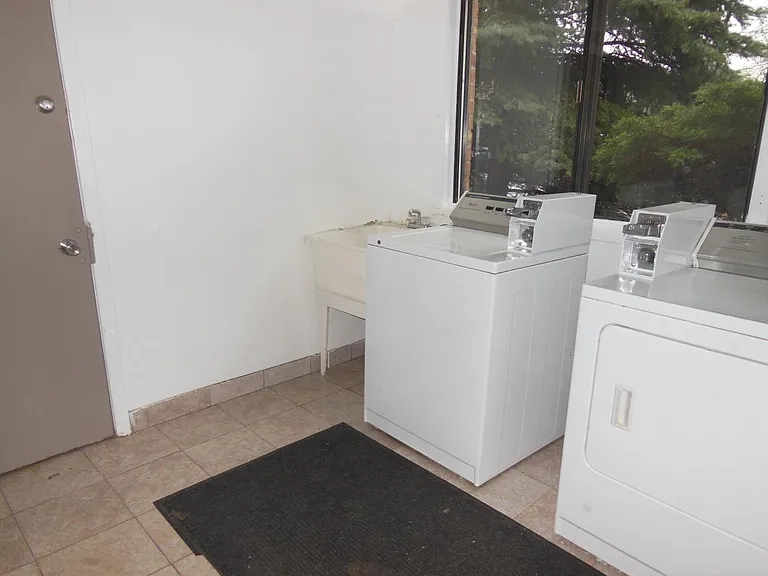 1341 E Ports O Call Dr — Photo 7