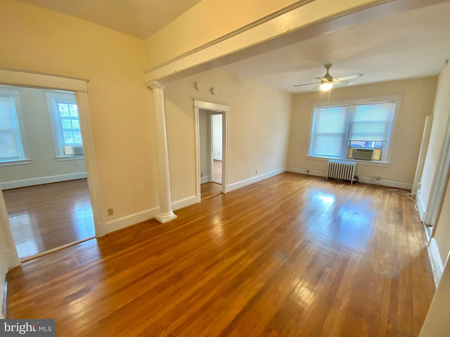 Bristol Condominium — Photo 2