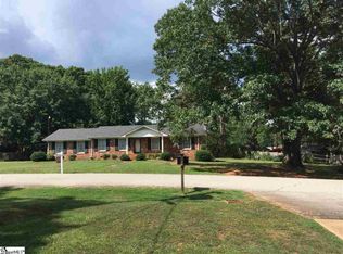 3 Foster Dr, Greenville, SC 29611