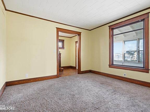 5th image of 807 S 9th St