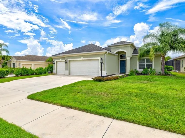 12046 Forest Park Cir, Bradenton, FL 34211