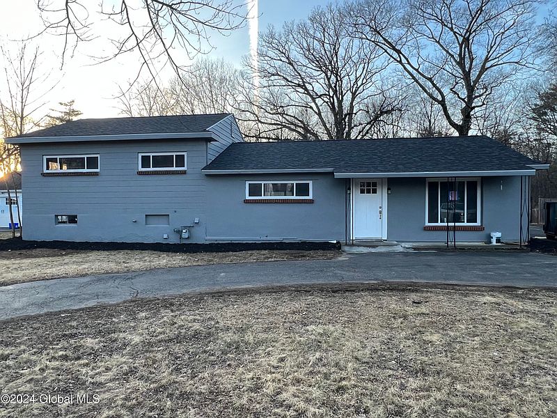 2nd image of 817 Whitney Drive