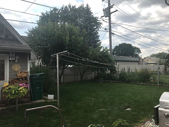5th image of 8344 Moody Ave
