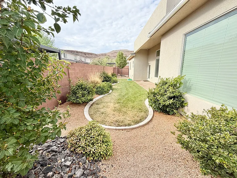 6011 S Bunda Way — Photo 35