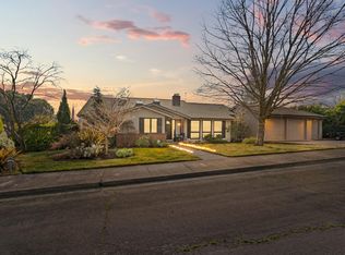 2798 Yvonne Rd, Medford, OR 97504