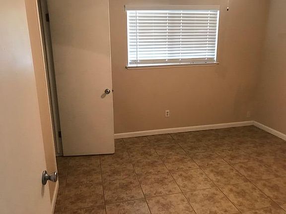 4th image of 119 W Sunnyview Ave