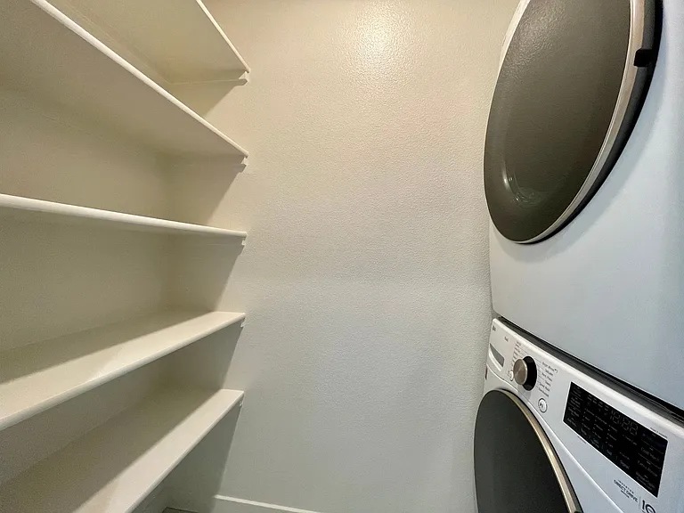 601 SE Spokane St #201 — Photo 29