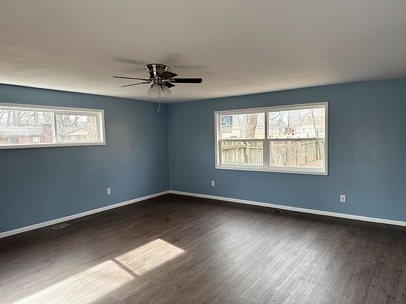 5th image of 1830 Fox Hill Dr