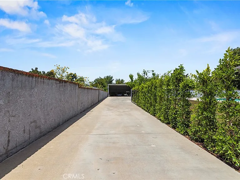 9141 Wheatland Ave — Photo 25