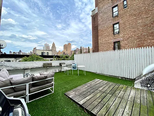 Rented by Corcoran | media 17