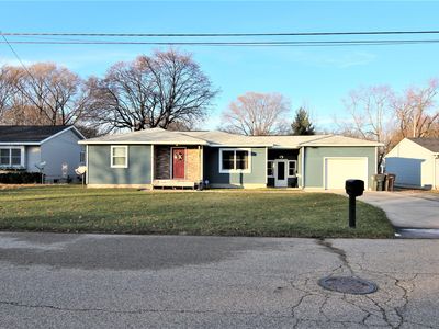 2242 Charles Ave, Norton Shores, MI, 49441