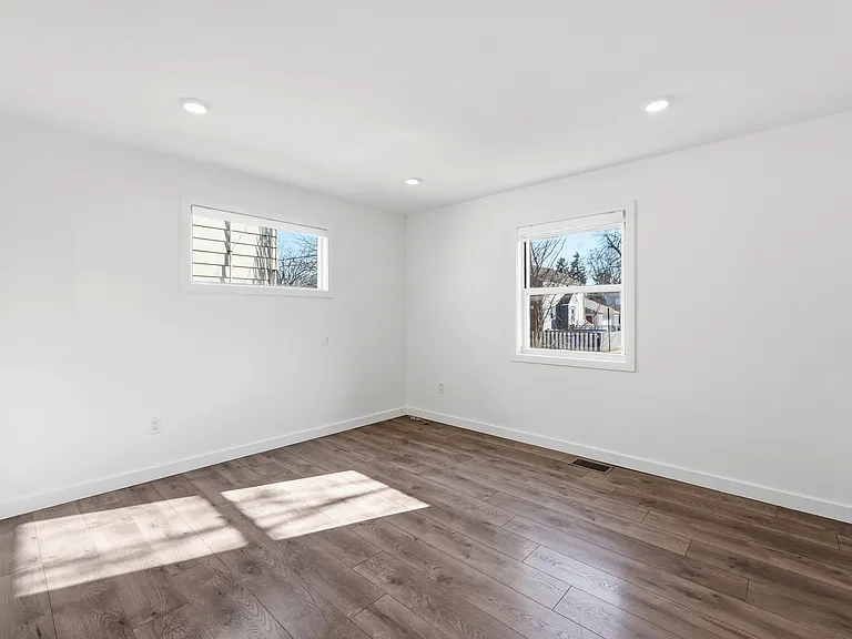 73 Macarthur Ave #2 — Photo 7