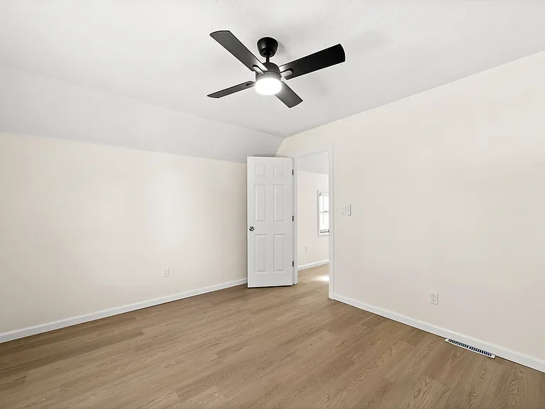 Fulton Rd — Photo 30