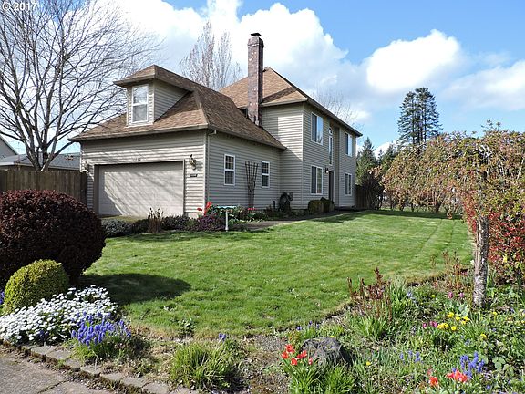 5th image of 183 NE Debra Ct