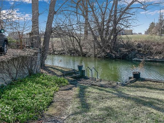 2nd image of 3041 Walbridge Dr