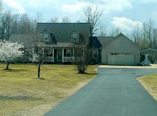 4 Plantation Dr, Sikeston, MO 63801