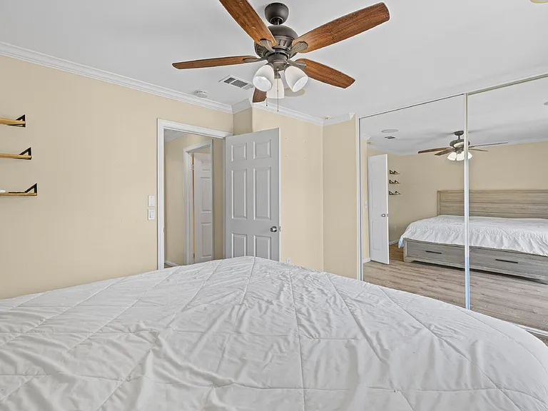 2648 Alpine Blvd #A — Photo 8
