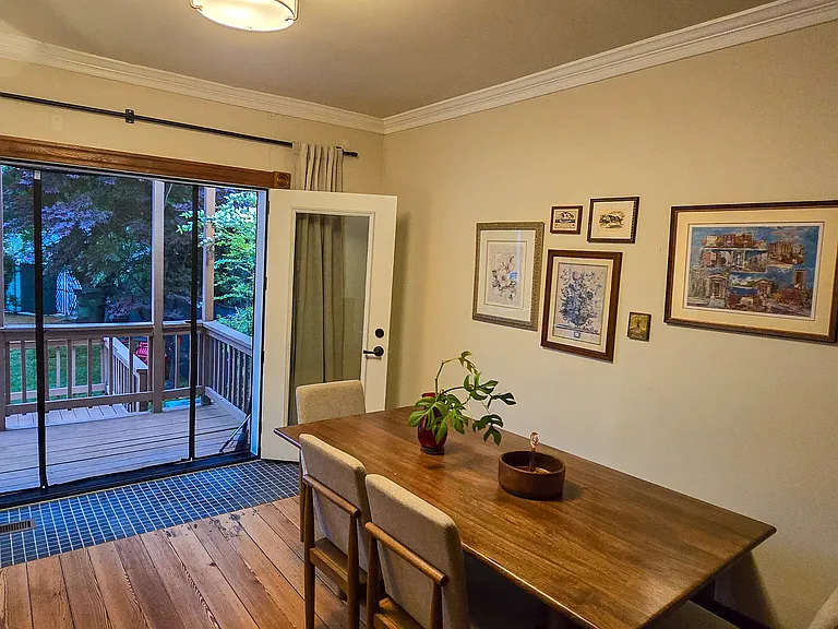209 W Clay St — Photo 16