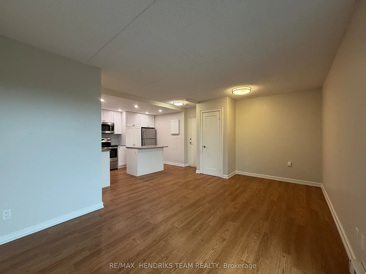 2 bed, $1,795 — Photo 4