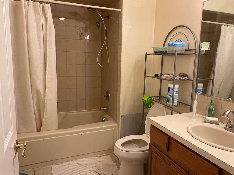 112 Hawthorne Ave — Photo 5