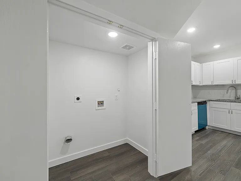 7413 Shotwell St #B — Photo 8