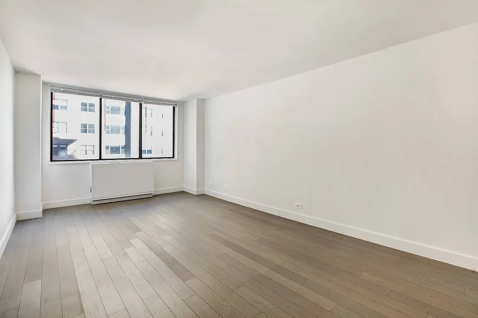 300 Mercer Street — Photo 2