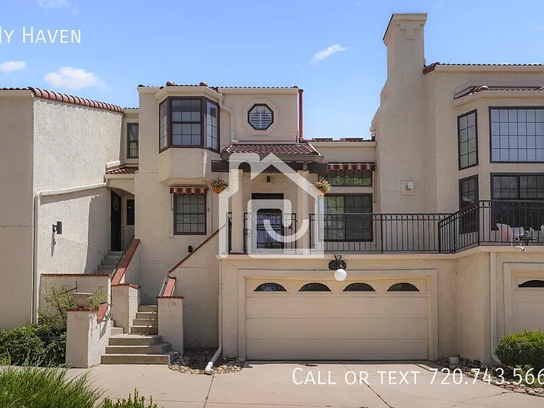 1620 S Quebec Way #4 — Photo 1
