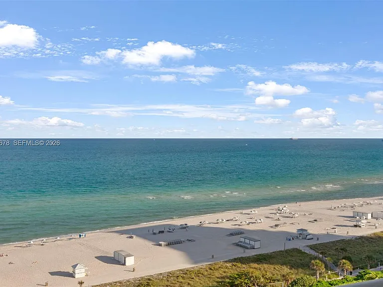 6039 Collins Ave #1527 — Photo 4