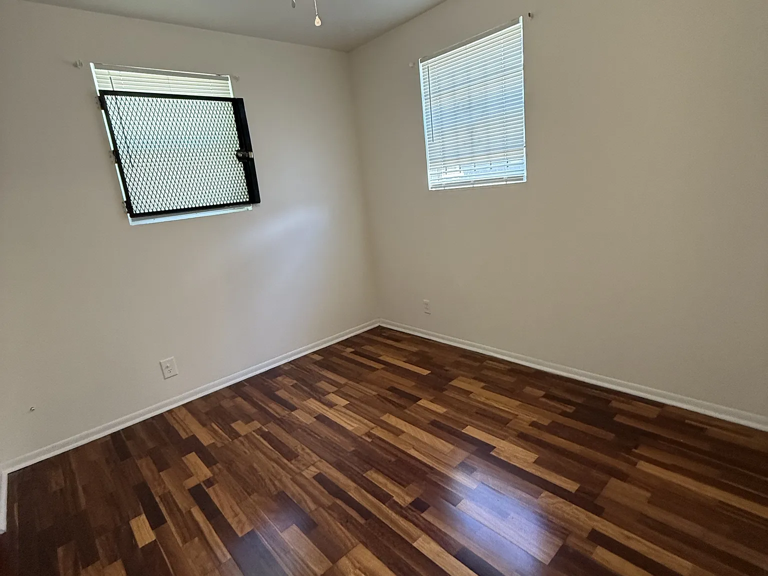 1523 Van Buren Street - 1 — Photo 4