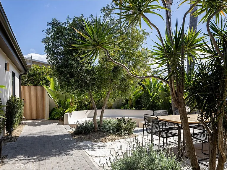 2703 Via Montecito — Photo 13