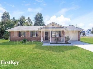 130 Grove Creek Dr, Locust Grove, GA 30248