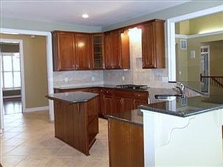 2nd image of 4305 Mackenzie Ct