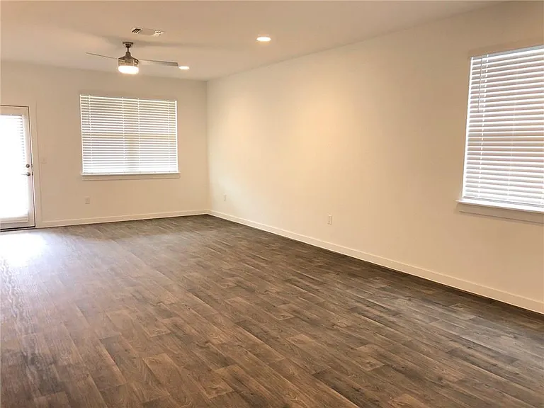 13608 Clerk St — Photo 6
