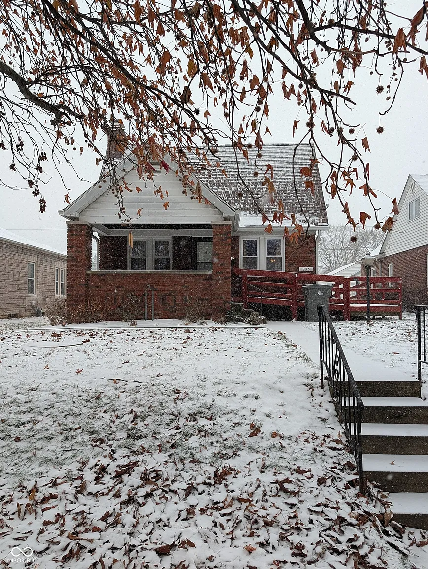 955 N Lesley Ave photo 1