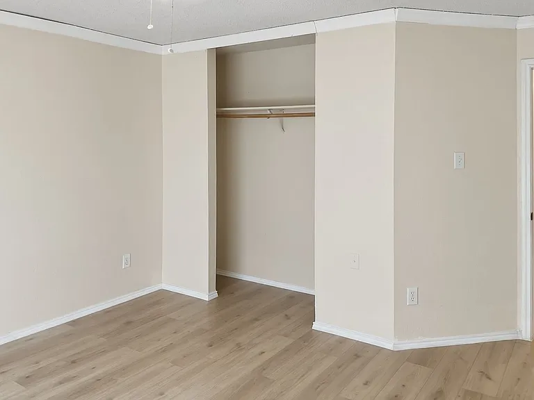 10112 Chapel Glen Ter — Photo 16