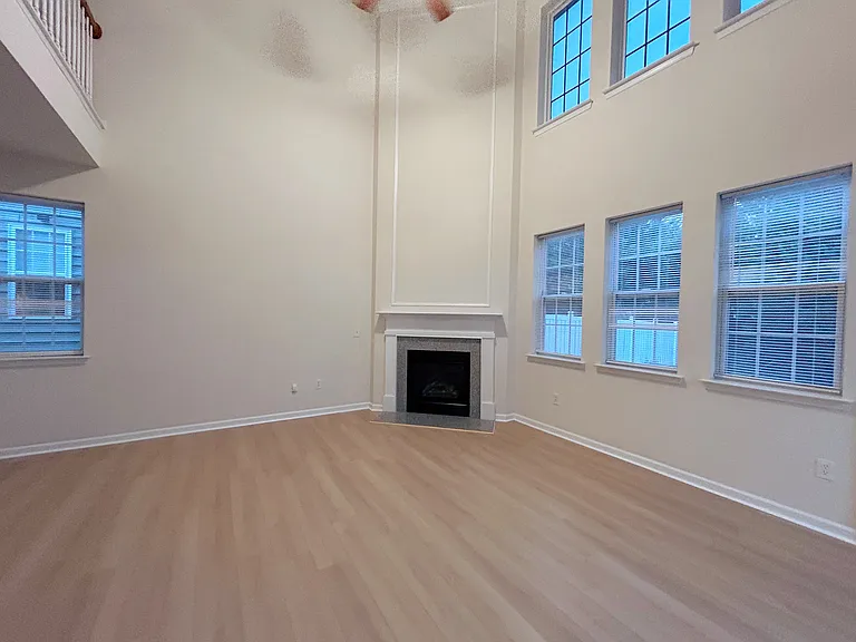 6523 Manitoba Ln — Photo 2