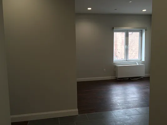 Rented by 18 REALTY | media 39