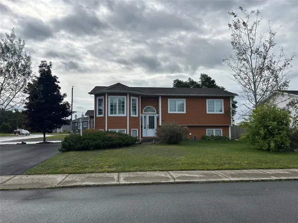 30 Snow Crescent, Grand Falls- Windsor, NL A2B1C7