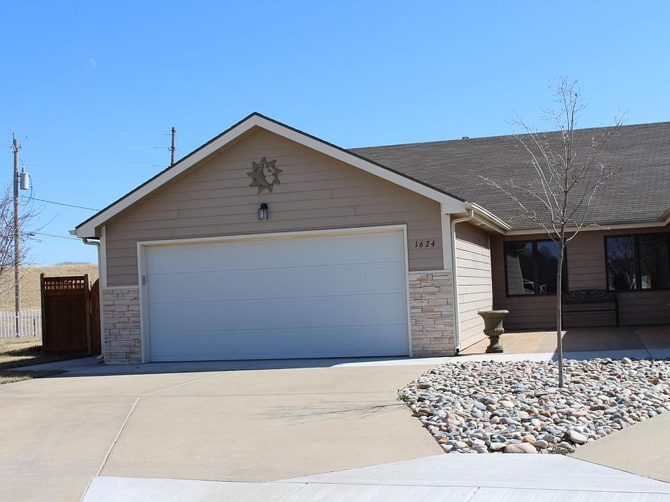 1st image of 1624 Kaci Cir