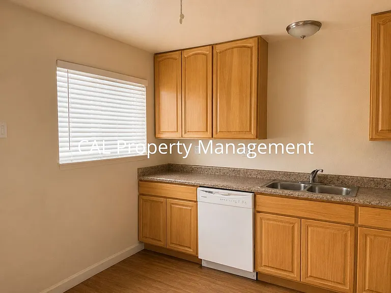 83 Castro St — Photo 7