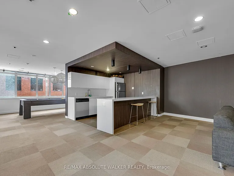 360 McLeod St #717 — Photo 30