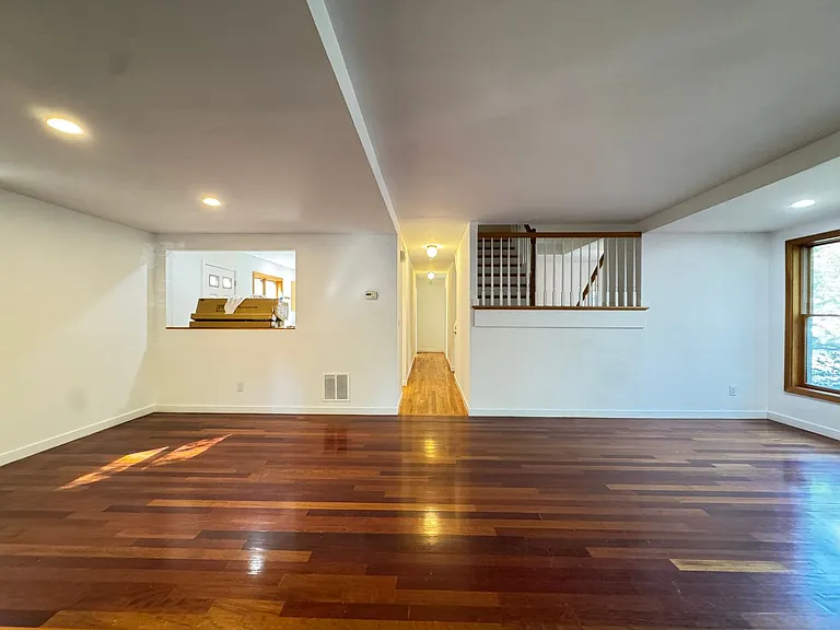 23 Edwards St — Photo 14