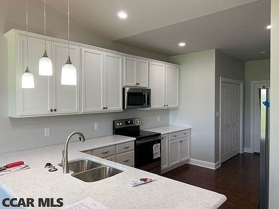 4th image of 137 Bilberry Cir