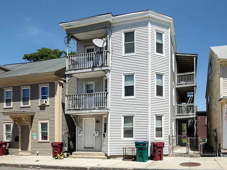 46 Cork St #1 — Photo 9