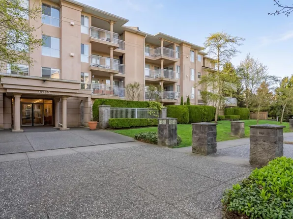 13733 74th Ave #215, Surrey, BC V3W 1B8