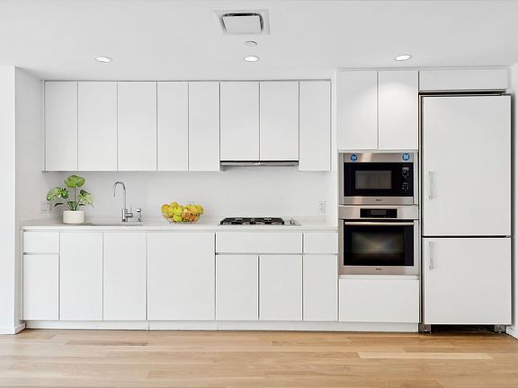 5th image of 425 W 53rd St APT 507