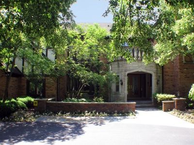 229 Lone Pine Rd, Bloomfield Hills, MI, 48304