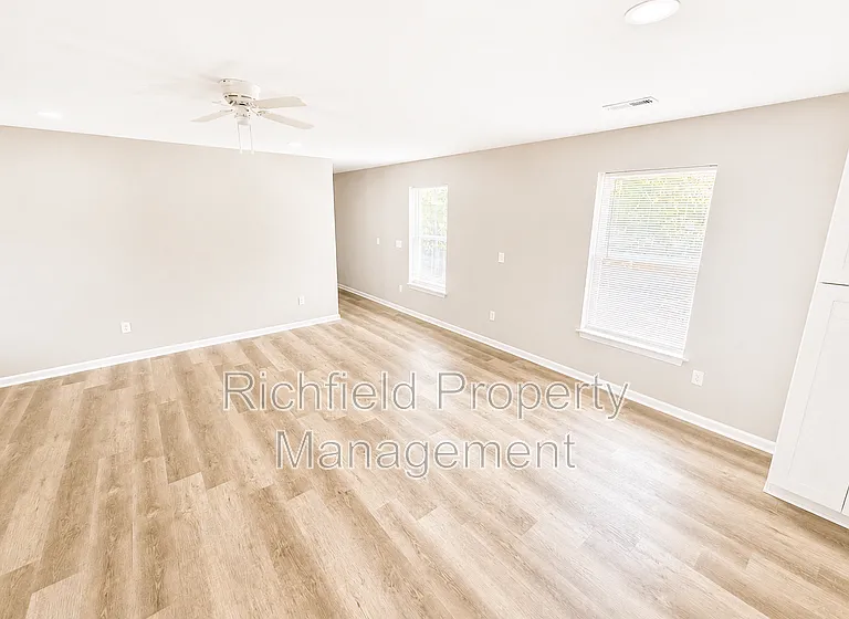 2511 Columbia Ave #A — Photo 4