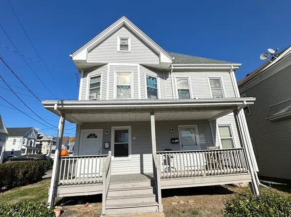915 River St, Hyde Park, MA 02136