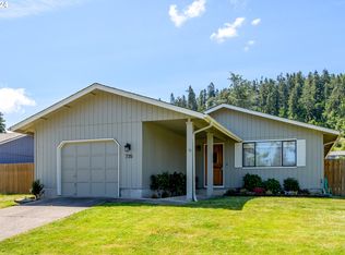 735 Evelyn Ave, Creswell, OR 97426